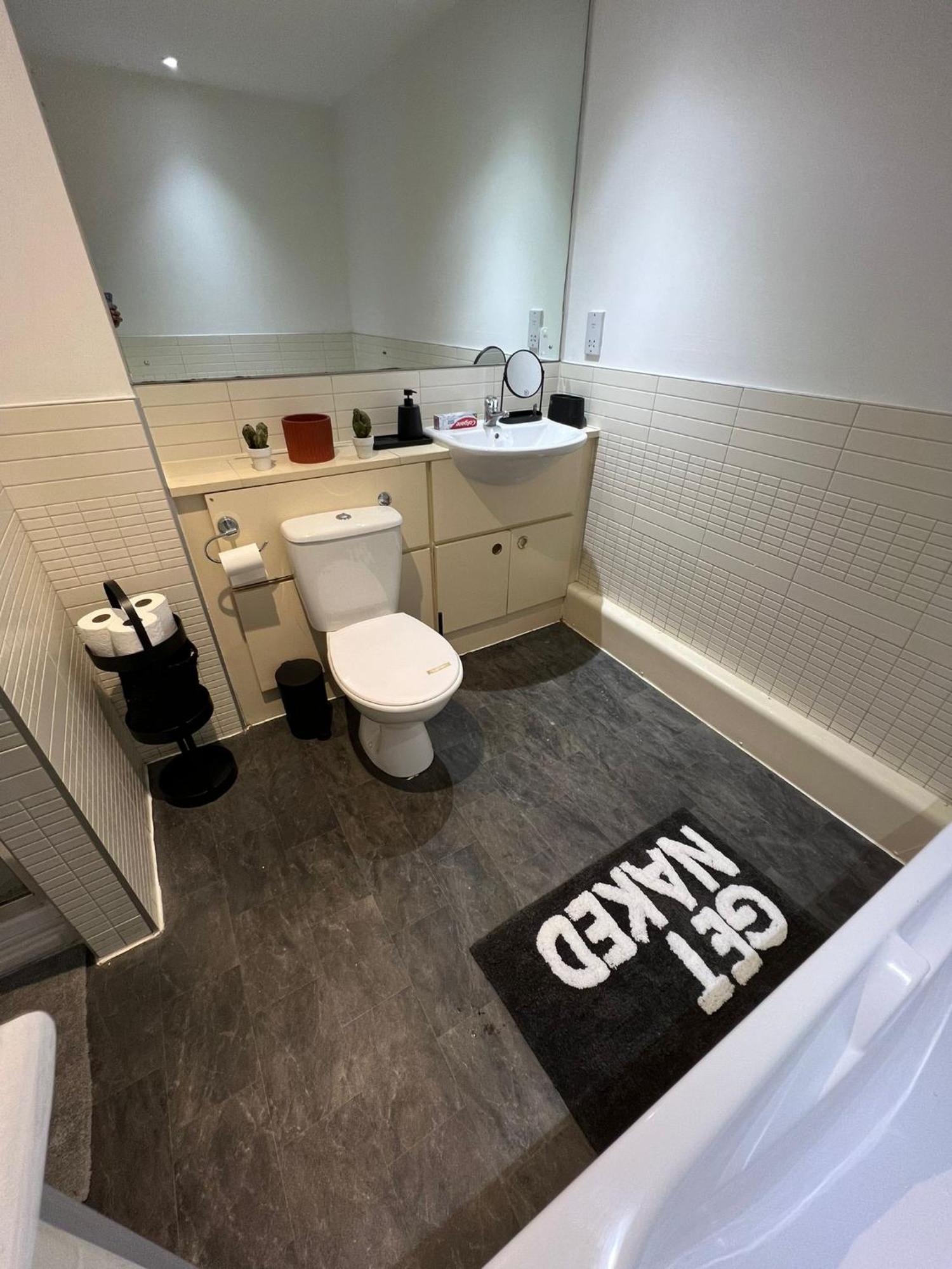 Pleasant Stay Apart Liverpool Buitenkant foto
